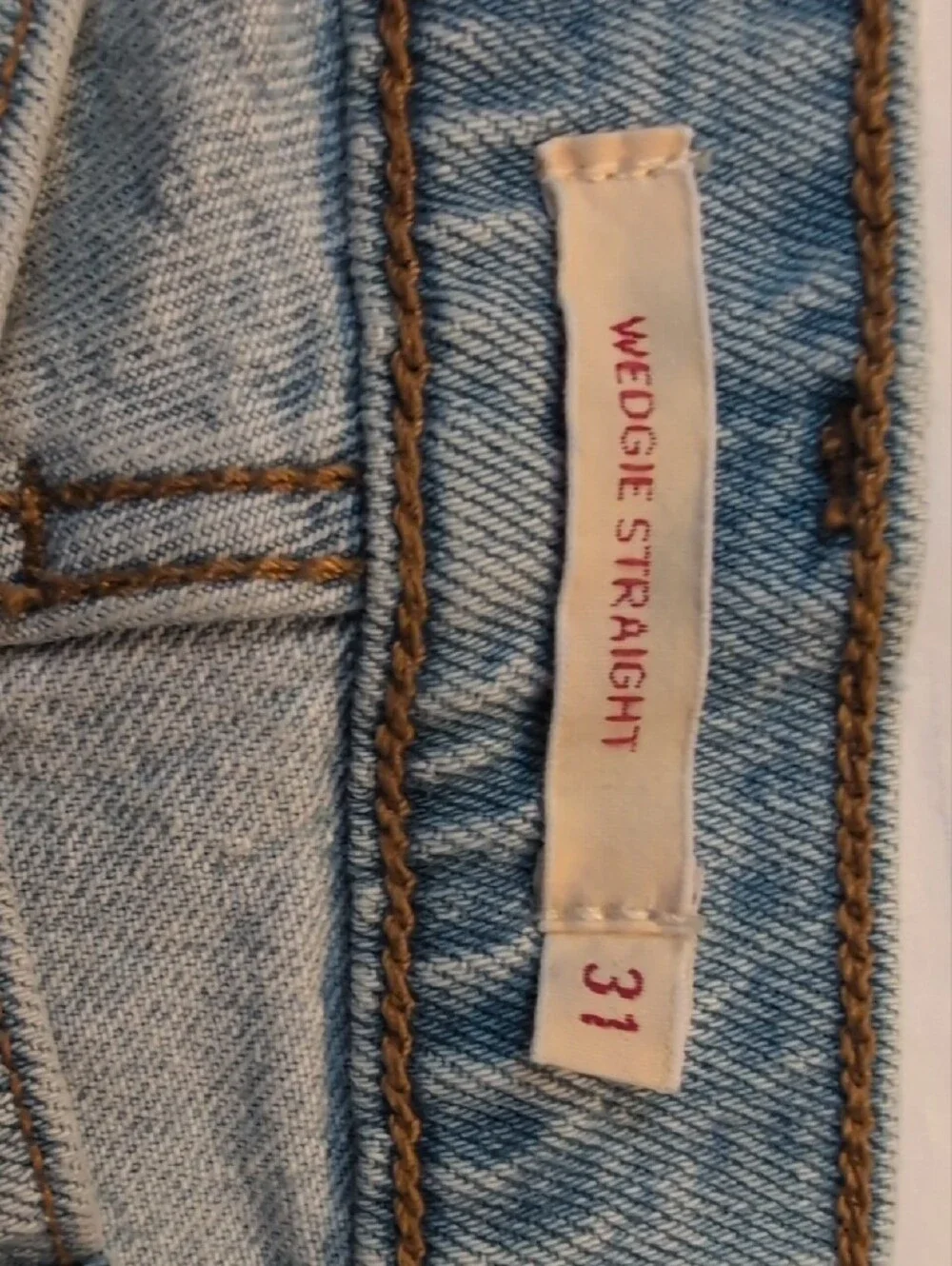 LEVIS Light Wash Wedgie Straight-Leg Jeans